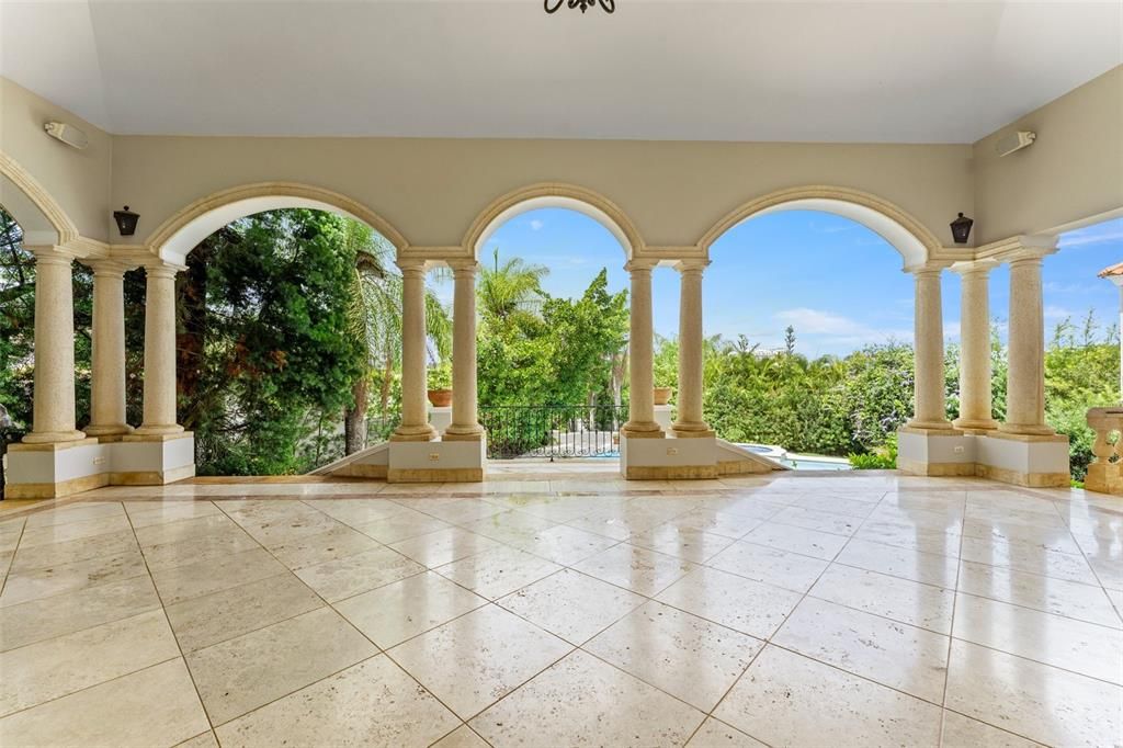 待售: $2,750,000 (7 贝兹, 7 浴室, 4400 平方英尺)