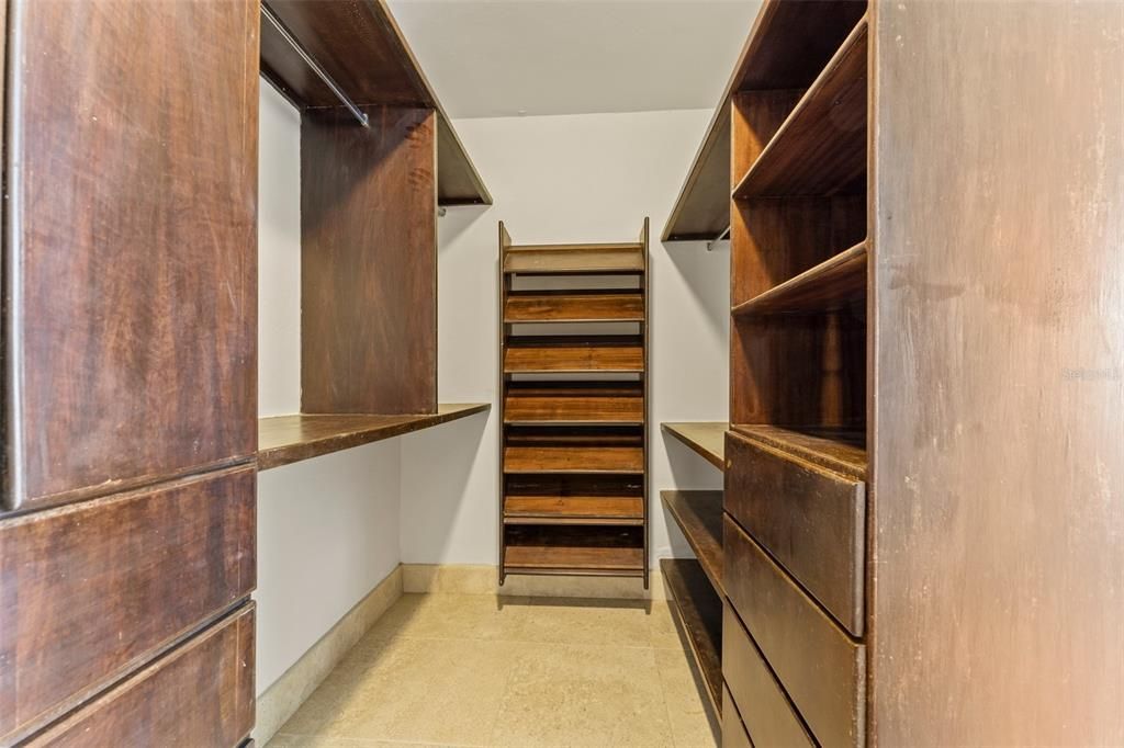 待售: $2,750,000 (7 贝兹, 7 浴室, 4400 平方英尺)