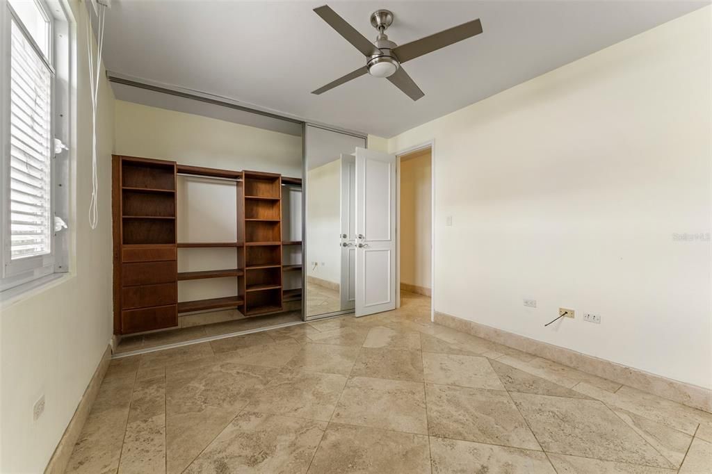 待售: $2,750,000 (7 贝兹, 7 浴室, 4400 平方英尺)