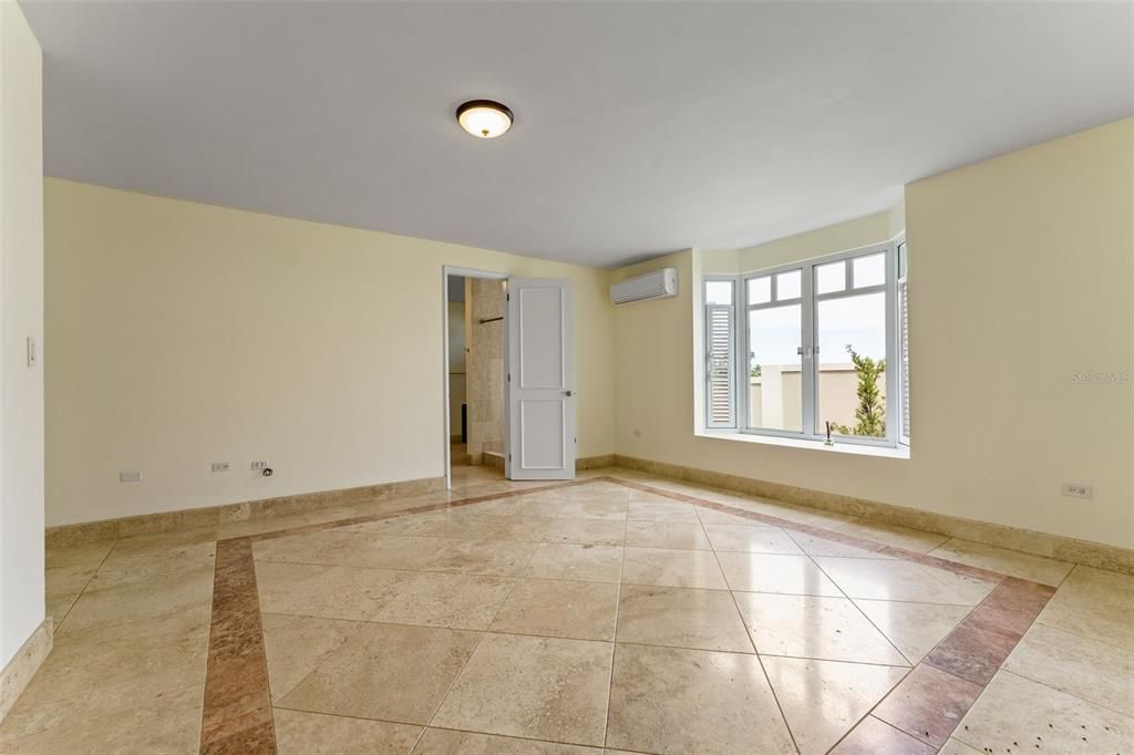 待售: $2,750,000 (7 贝兹, 7 浴室, 4400 平方英尺)