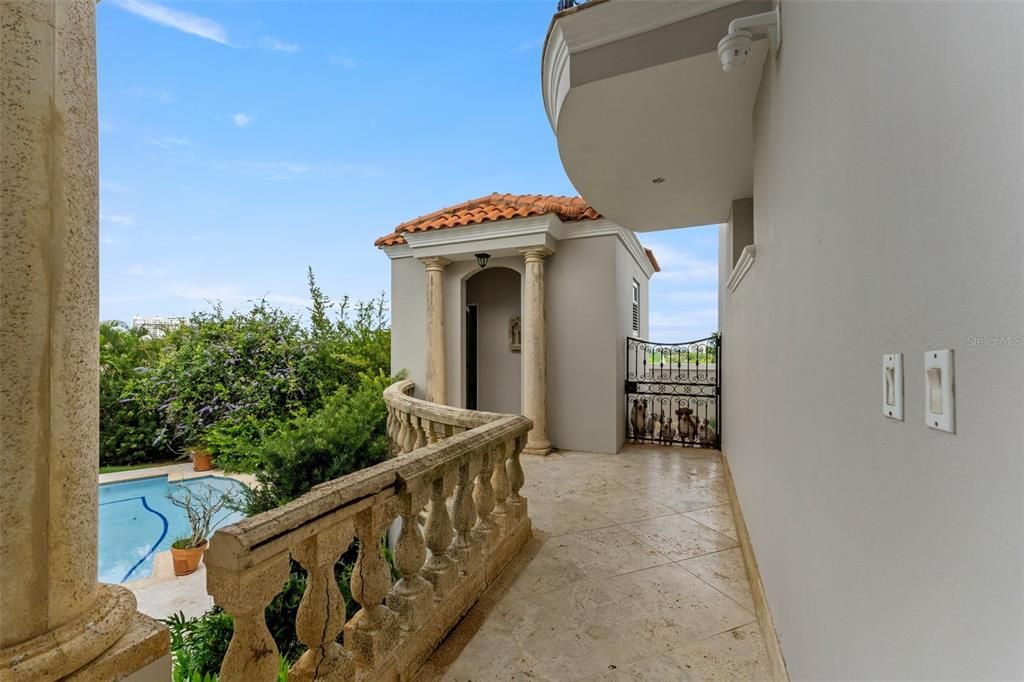 待售: $2,750,000 (7 贝兹, 7 浴室, 4400 平方英尺)