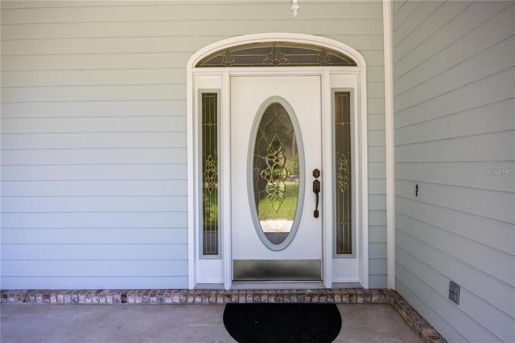 For Rent: $2,900 (4 beds, 2 baths, 2733 Square Feet)