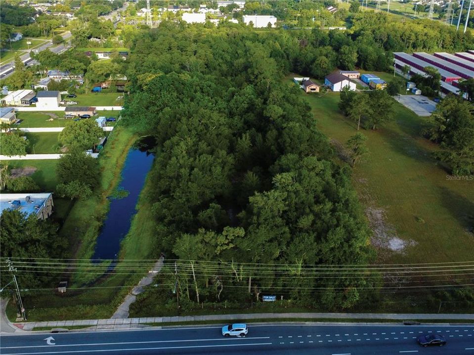 En Venta: $1,500,000 (3.04 acres)