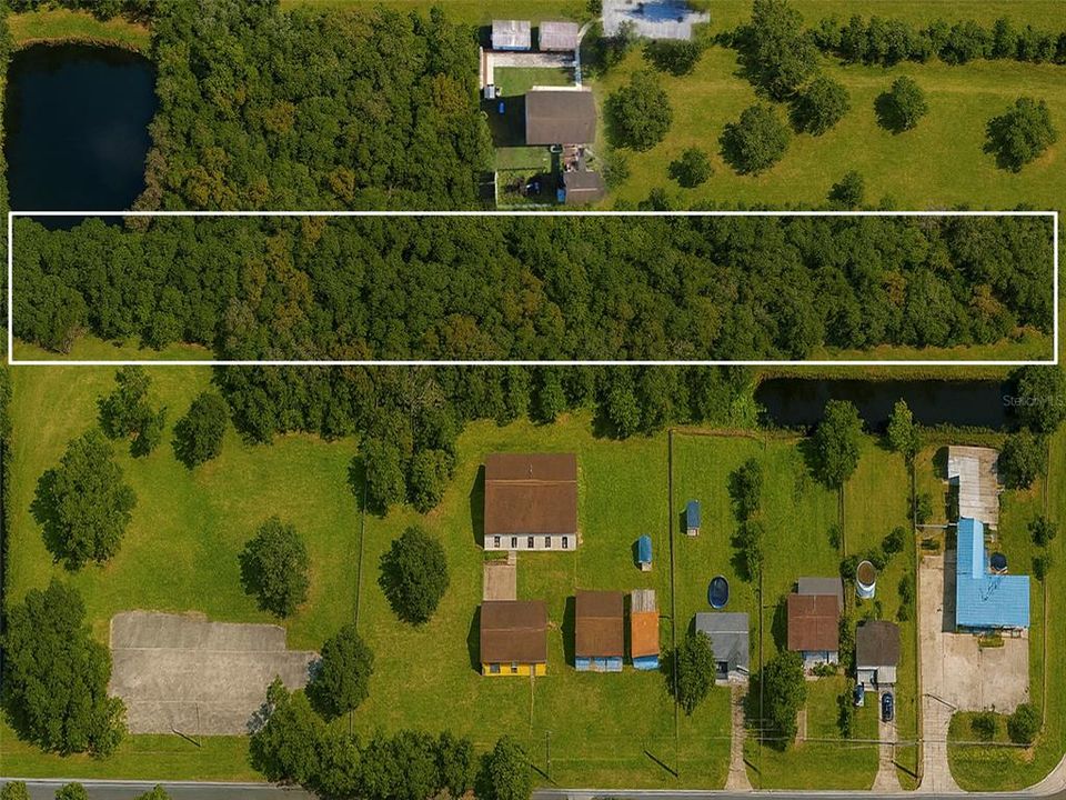 En Venta: $1,500,000 (3.04 acres)