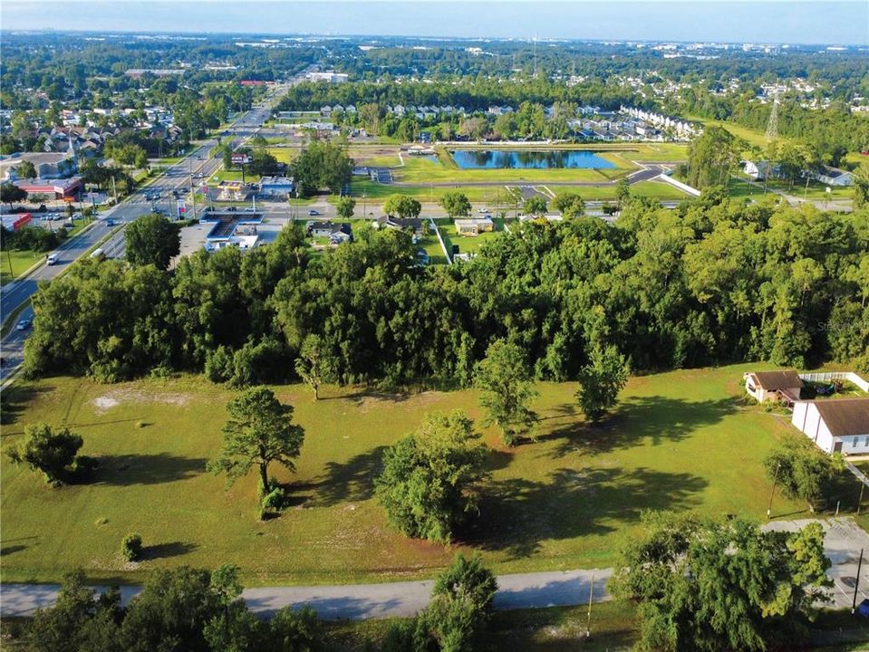 En Venta: $1,500,000 (3.04 acres)