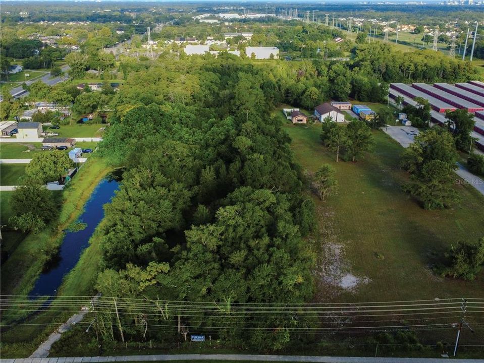 En Venta: $1,500,000 (3.04 acres)