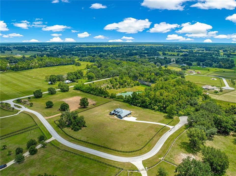 For Sale: $925,000 (4 beds, 3 baths, 2952 Square Feet)