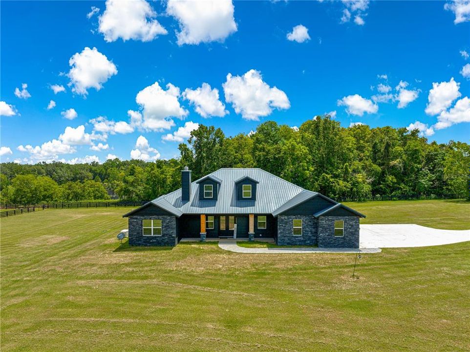 For Sale: $925,000 (4 beds, 3 baths, 2952 Square Feet)