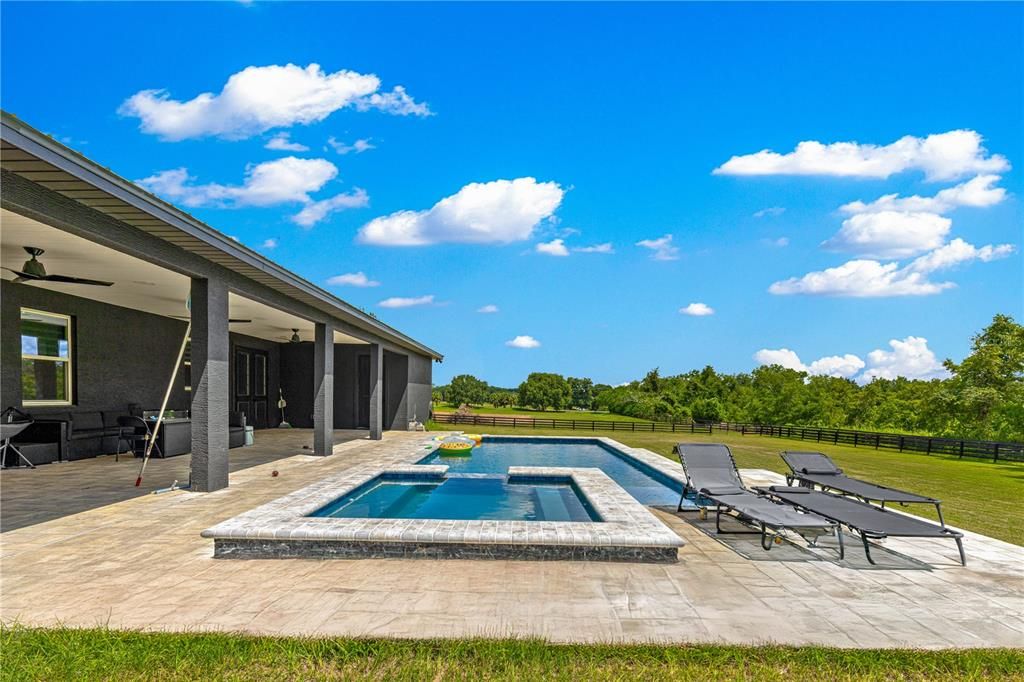 For Sale: $925,000 (4 beds, 3 baths, 2952 Square Feet)