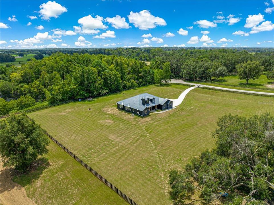 For Sale: $925,000 (4 beds, 3 baths, 2952 Square Feet)