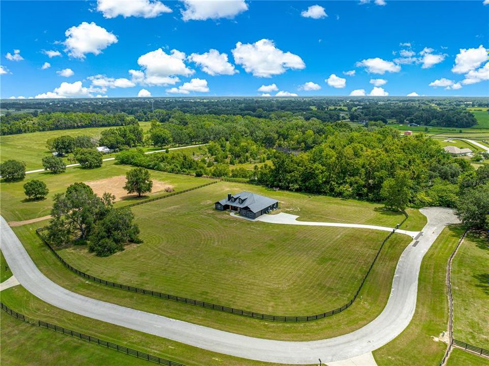 For Sale: $925,000 (4 beds, 3 baths, 2952 Square Feet)