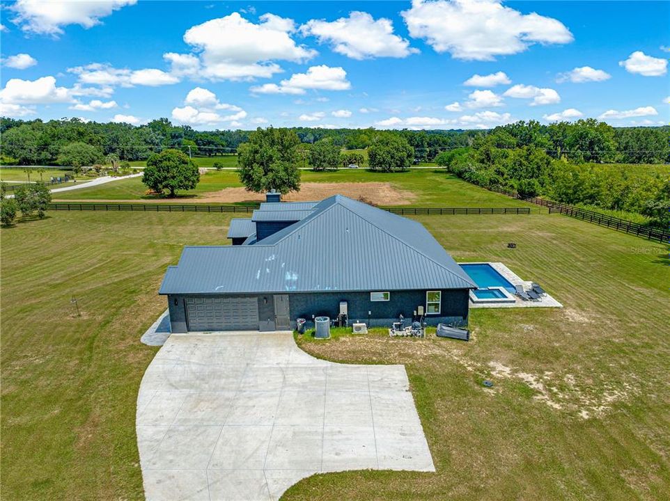 For Sale: $925,000 (4 beds, 3 baths, 2952 Square Feet)