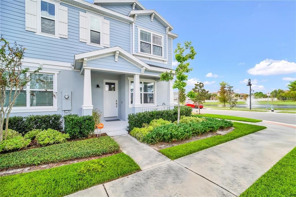 Recently Sold: $580,000 (4 beds, 4 baths, 2393 Square Feet)