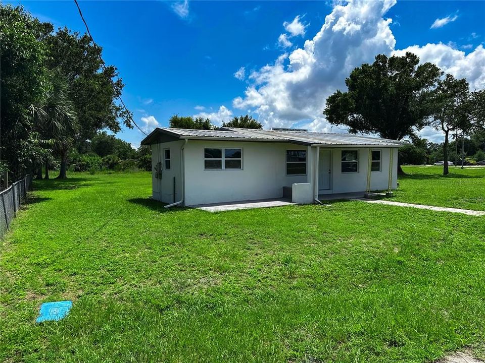 待售: $33,600 (0 贝兹, 0 浴室, 1006 平方英尺)