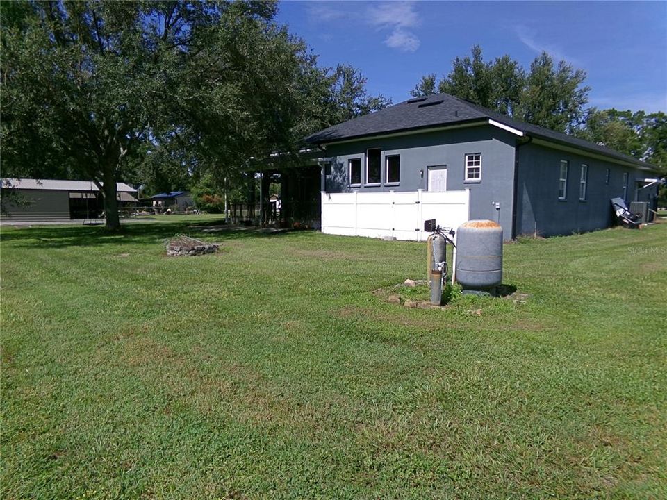 合同活跃: $524,900 (4 贝兹, 3 浴室, 2553 平方英尺)