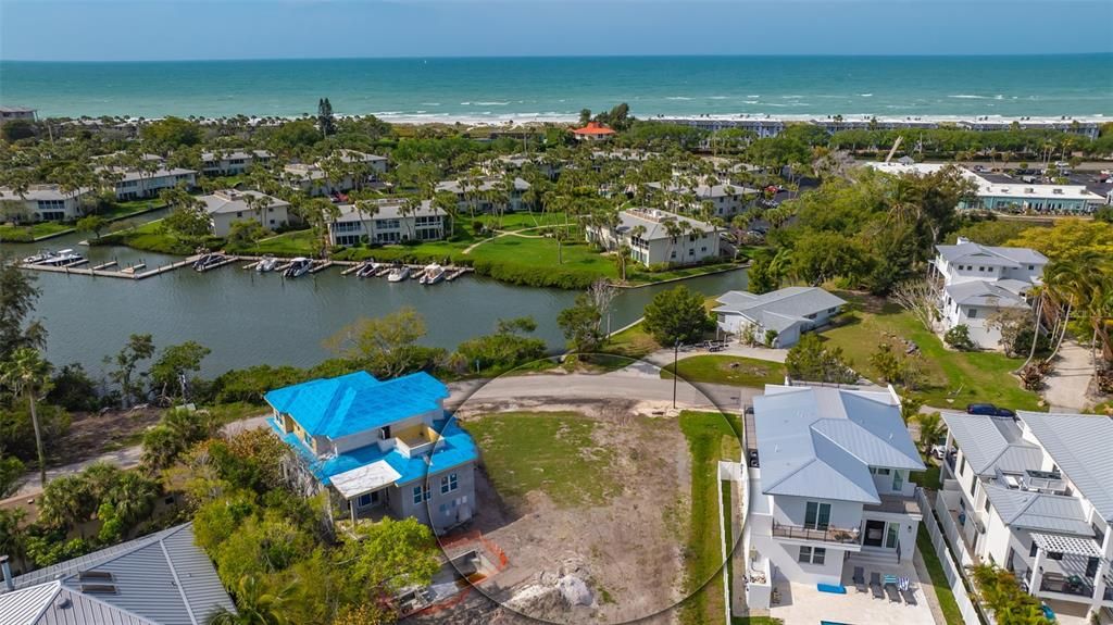 En Venta: $995,000 (0.16 acres)