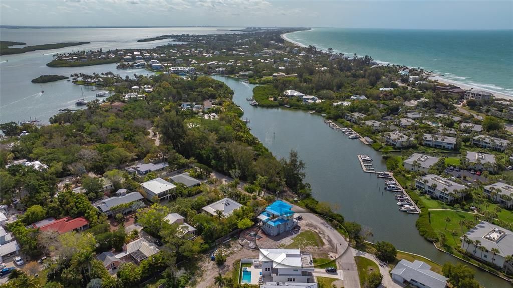 En Venta: $995,000 (0.16 acres)