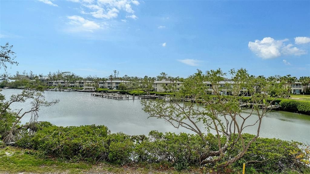 En Venta: $995,000 (0.16 acres)