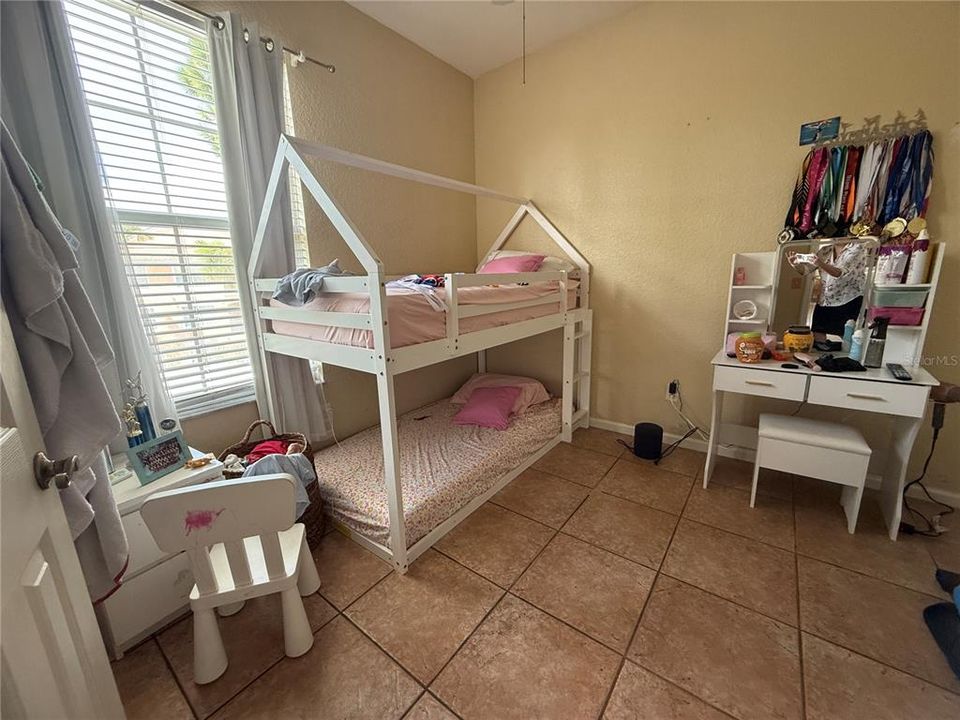 Active With Contract: $1,750 (3 beds, 2 baths, 1276 Square Feet)