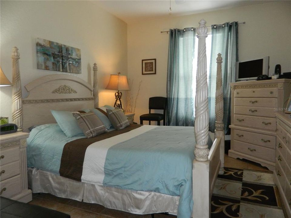 Active With Contract: $1,750 (3 beds, 2 baths, 1276 Square Feet)