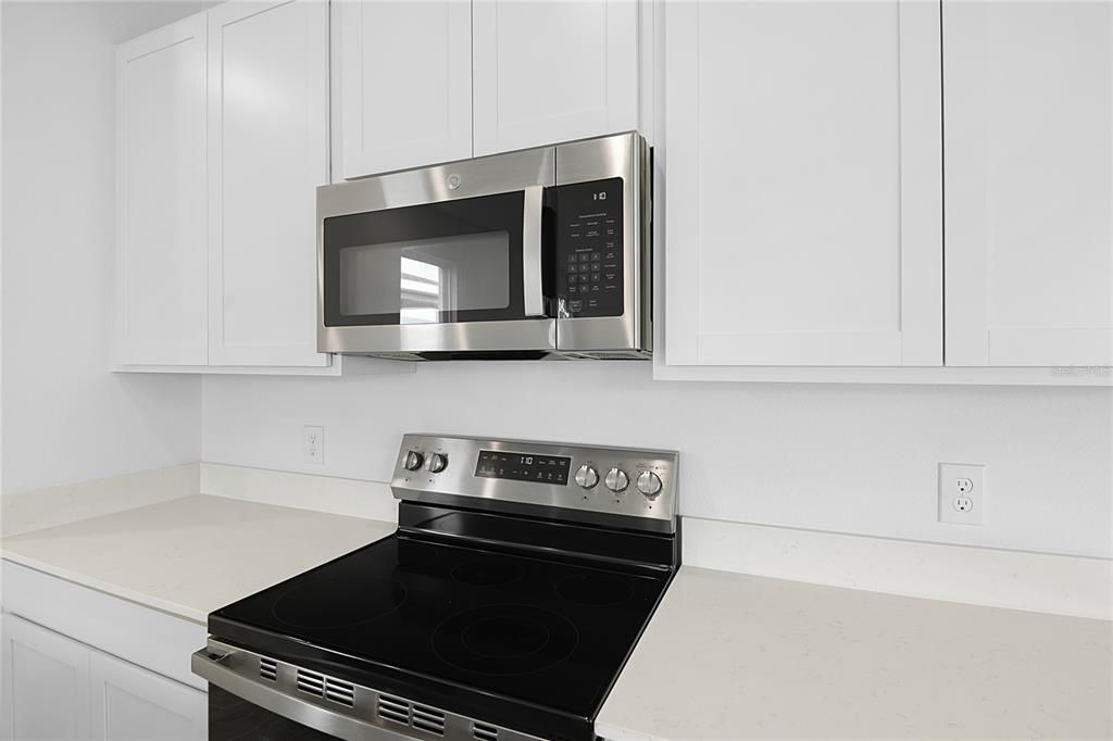 На продажу: $338,996 (4 спален, 3 ванн, 2170 Квадратных фут)