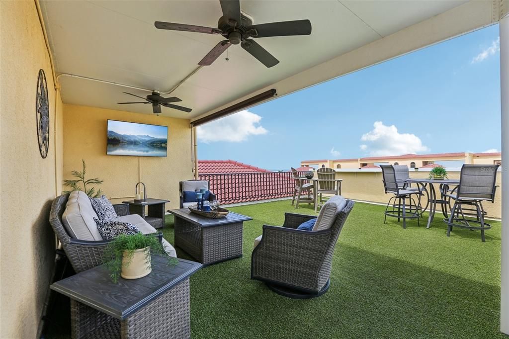 En Venta: $569,900 (3 camas, 2 baños, 2763 Pies cuadrados)