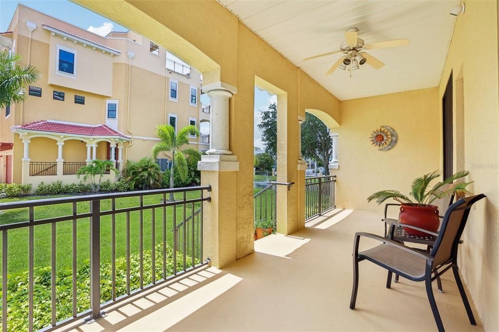 En Venta: $569,900 (3 camas, 2 baños, 2763 Pies cuadrados)