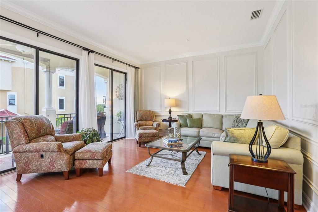 En Venta: $569,900 (3 camas, 2 baños, 2763 Pies cuadrados)