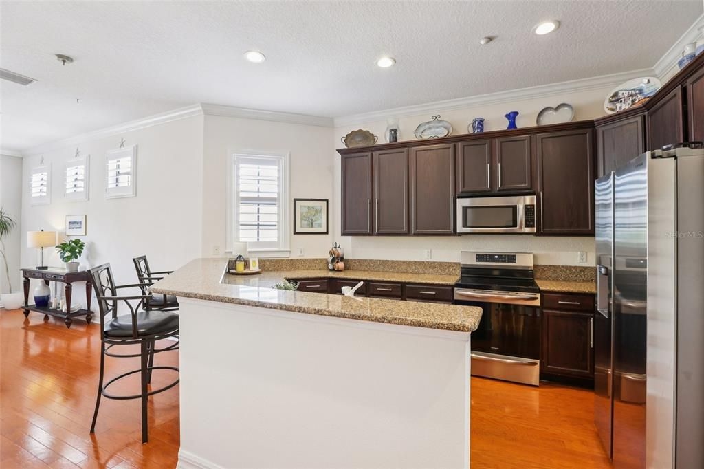 En Venta: $569,900 (3 camas, 2 baños, 2763 Pies cuadrados)