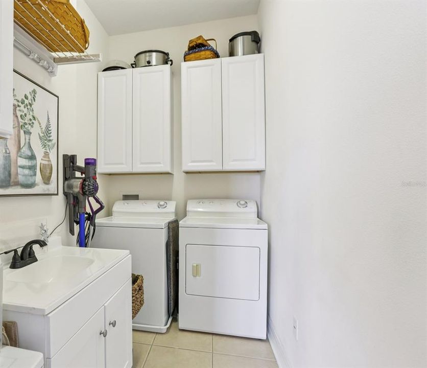 En Venta: $569,900 (3 camas, 2 baños, 2763 Pies cuadrados)