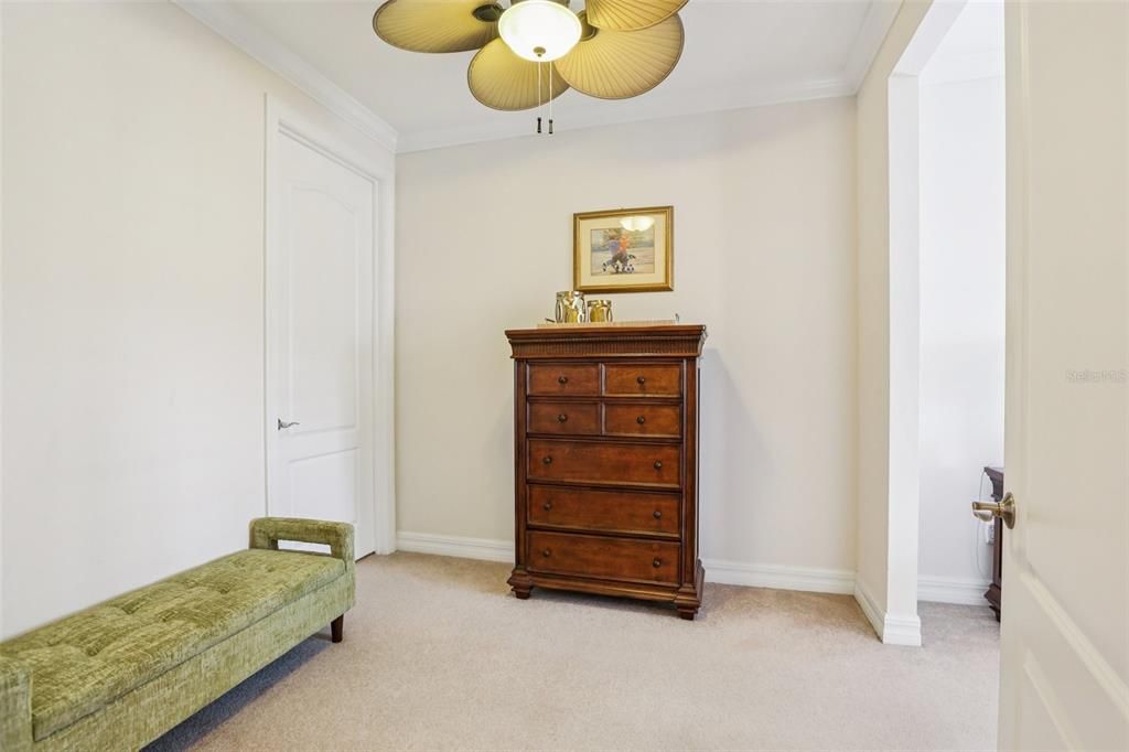 En Venta: $569,900 (3 camas, 2 baños, 2763 Pies cuadrados)