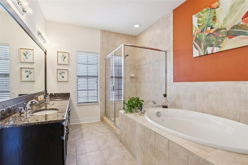 En Venta: $569,900 (3 camas, 2 baños, 2763 Pies cuadrados)