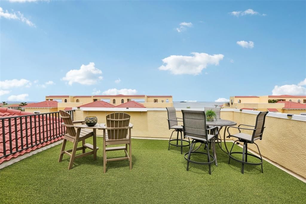 En Venta: $569,900 (3 camas, 2 baños, 2763 Pies cuadrados)