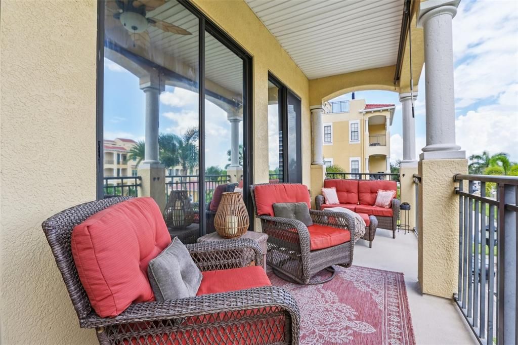 En Venta: $569,900 (3 camas, 2 baños, 2763 Pies cuadrados)