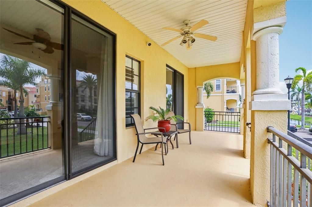 En Venta: $569,900 (3 camas, 2 baños, 2763 Pies cuadrados)