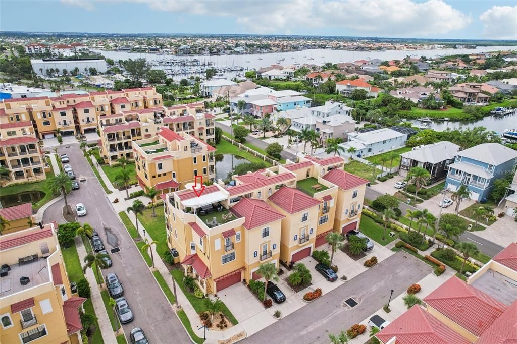 En Venta: $569,900 (3 camas, 2 baños, 2763 Pies cuadrados)