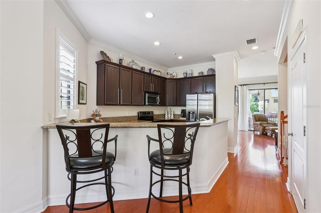 En Venta: $569,900 (3 camas, 2 baños, 2763 Pies cuadrados)