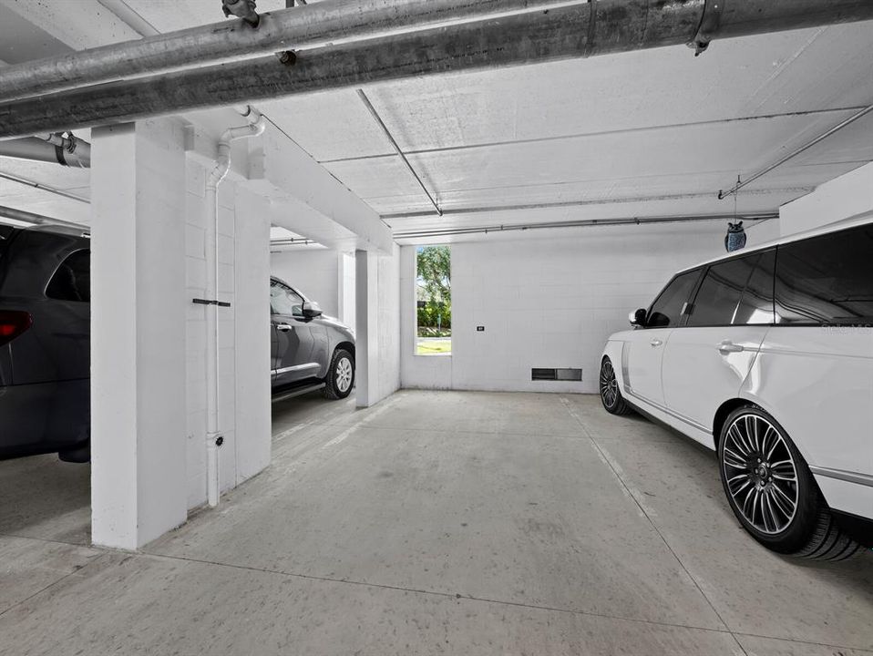 Под контрактом: $699,000 (1 спален, 2 ванн, 855 Квадратных фут)