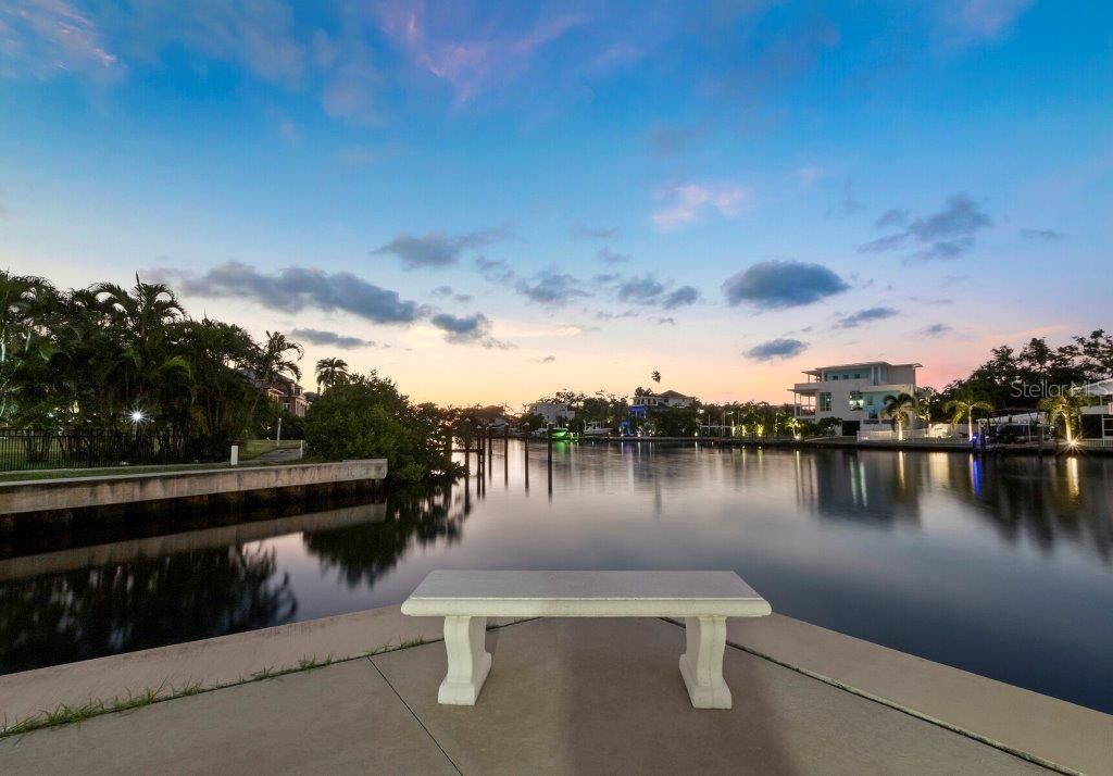 Под контрактом: $699,000 (1 спален, 2 ванн, 855 Квадратных фут)