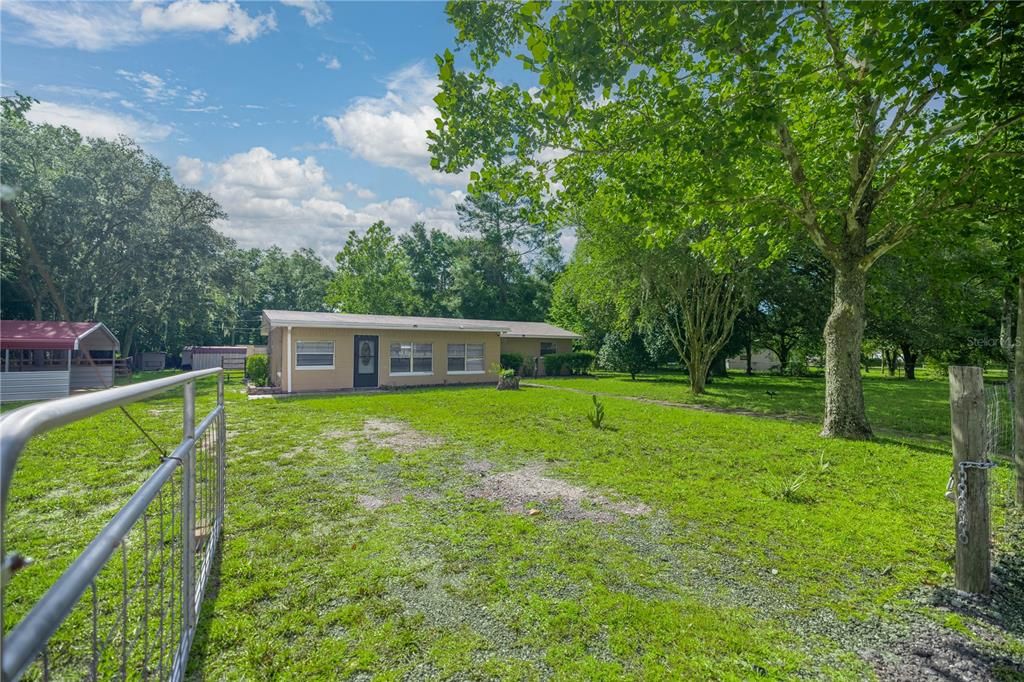 Недавно продано: $239,000 (3 спален, 1 ванн, 1764 Квадратных фут)