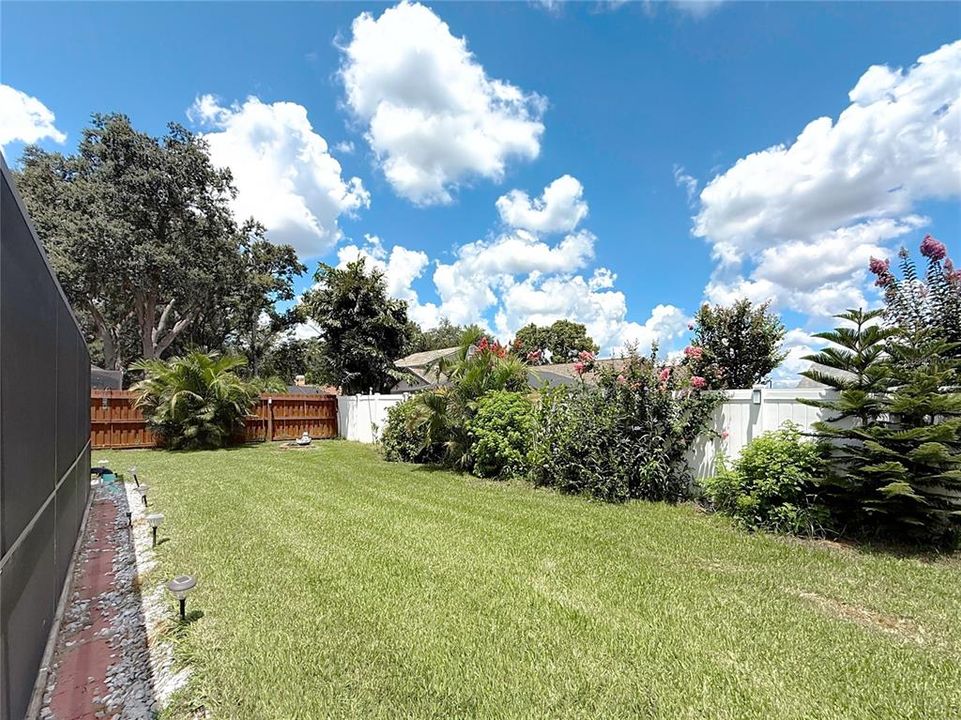 合同活跃: $659,000 (5 贝兹, 4 浴室, 2960 平方英尺)