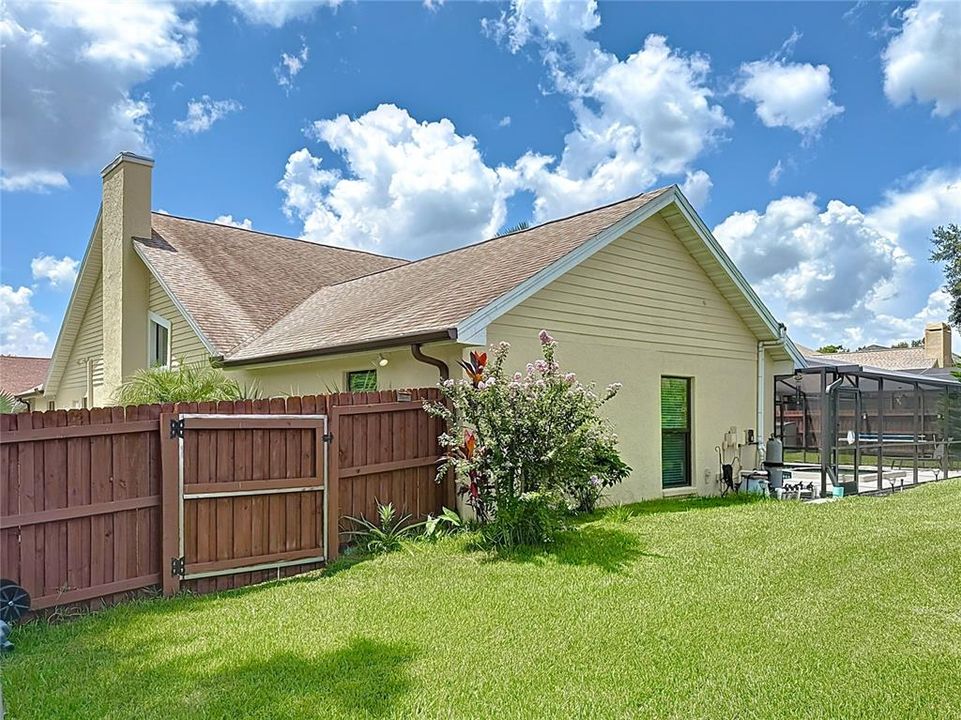 合同活跃: $659,000 (5 贝兹, 4 浴室, 2960 平方英尺)