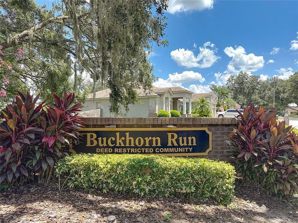 合同活跃: $659,000 (5 贝兹, 4 浴室, 2960 平方英尺)