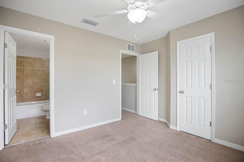 For Rent: $1,850 (2 beds, 2 baths, 1216 Square Feet)