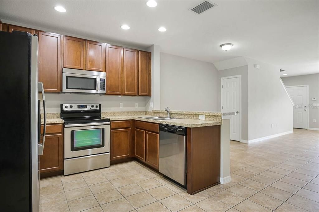 For Rent: $1,850 (2 beds, 2 baths, 1216 Square Feet)
