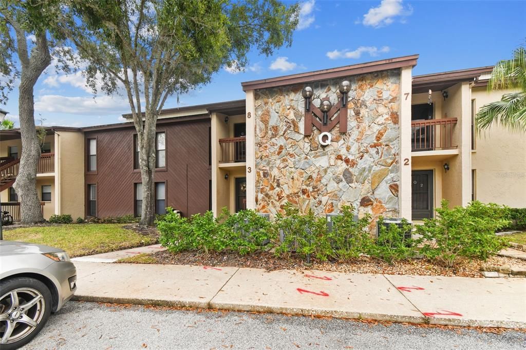 Под контрактом: $199,000 (2 спален, 2 ванн, 1220 Квадратных фут)