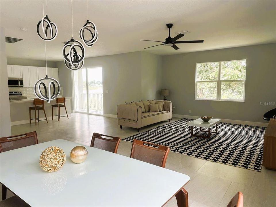 На продажу: $699,000 (4 спален, 4 ванн, 2723.61 Квадратных фут)