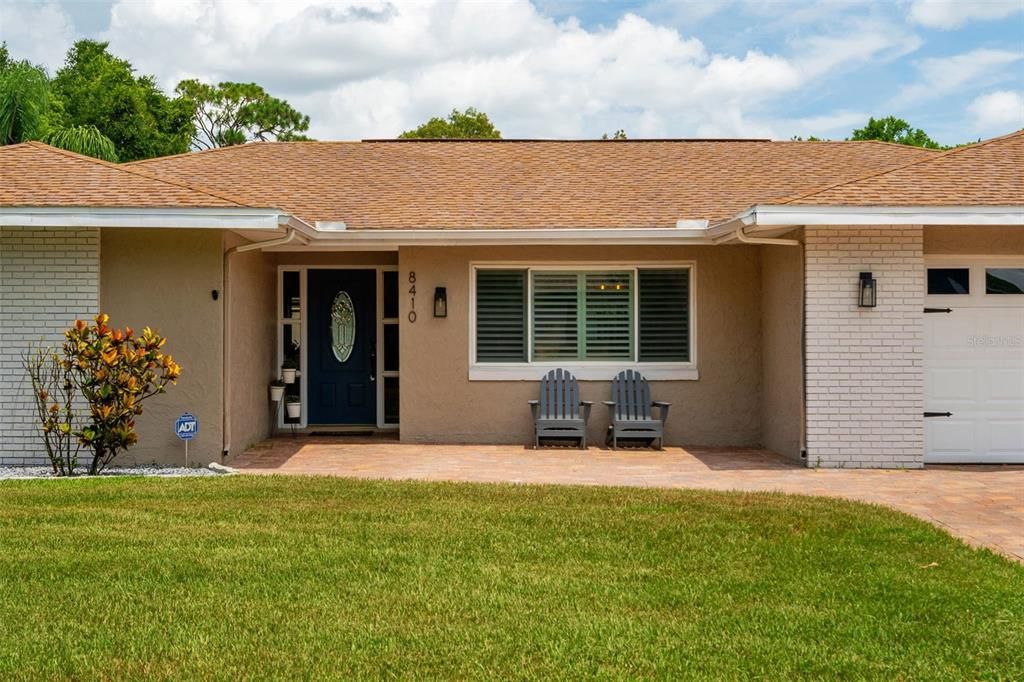 Activo con contrato: $649,000 (4 camas, 2 baños, 1928 Pies cuadrados)