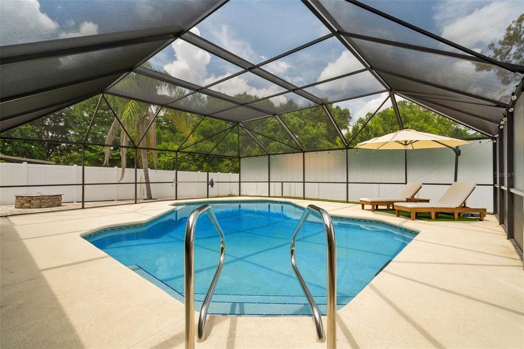 Activo con contrato: $649,000 (4 camas, 2 baños, 1928 Pies cuadrados)