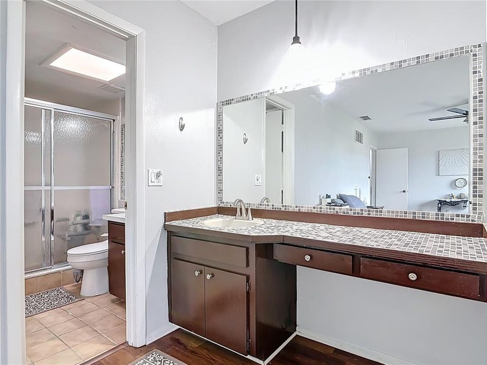 На продажу: $314,900 (3 спален, 2 ванн, 1564 Квадратных фут)